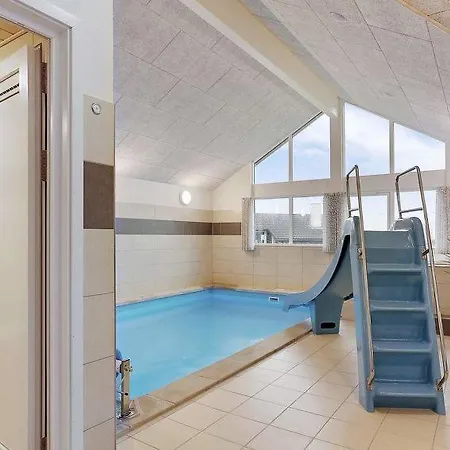 Sleeps 18 Pool Wifi