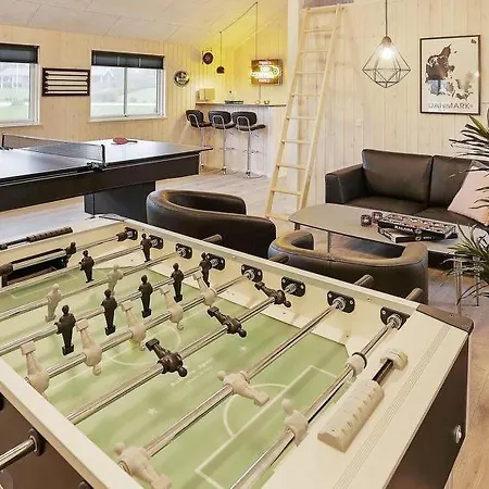 Holiday home Sleeps 18 Pool Wifi