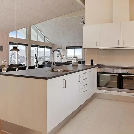 Sleeps 18 Pool Wifi *