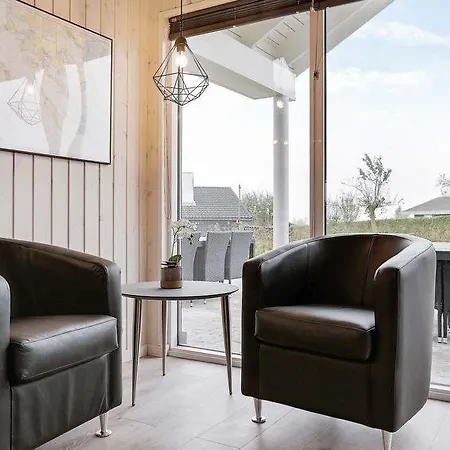 Holiday home Sleeps 18 Pool Wifi