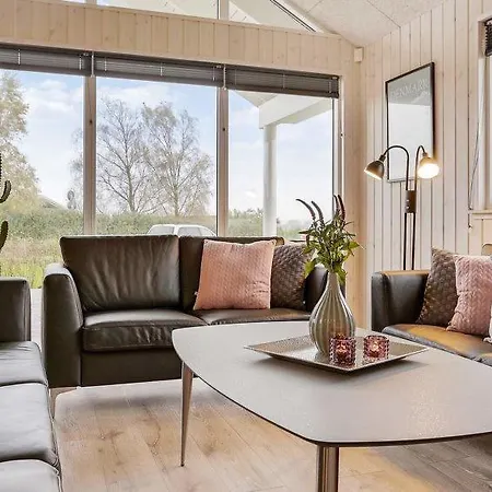 Sleeps 18 Pool Wifi * Horne